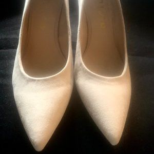 🎉🎉Last Chance🎉🎉Unisa Unpallia Women’s Tan Textile Pointed Toe Pump Heels